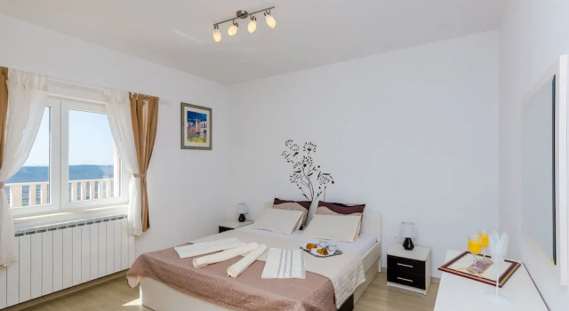 Вилла с 4 комнатами с красивым видом из окна Villa Dragić