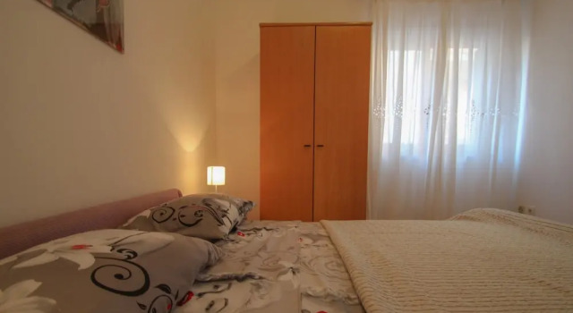 Enrica, Забронировать Отель Отели Новиград 3 звезды, 3*