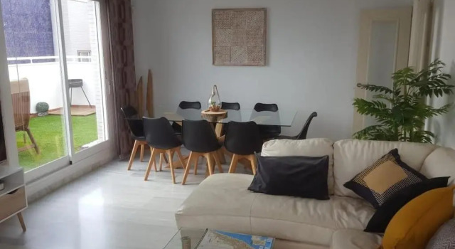 Ático 4 dormitorios cerca de la playa con gran terraza y 2 parkings, Забронировать Апартаменты/квартира Отели Рокетас-де-Мар с парковкой, Парковка