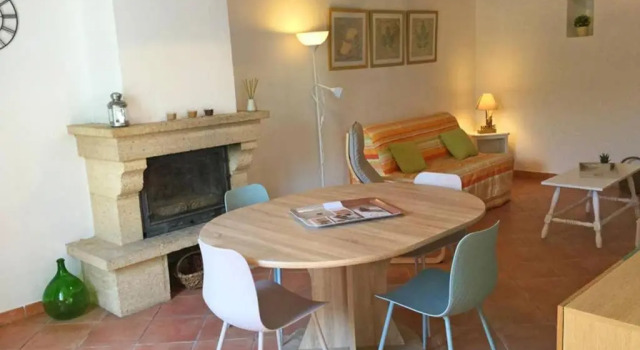 Partie d'une ferme provençale avec piscine privée, située proche d'Avignon, à Bédarrides, 6 prs, LS6-342-FRAGOUN, Rezervasyon Otel Bedarrides Vaucluse