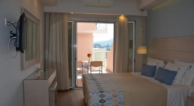 Номер Deluxe Odysseus Hotel