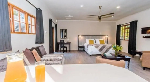 Четырёхместный семейный номер Standard Le Petit Chateau Guest House
