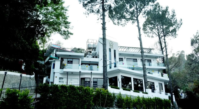The Golden Sunrise Hotel, Rezervovat Hotel Nainital Uttarakhand