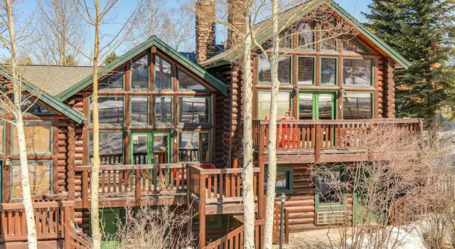 Cozy Mountain Condo Across From Snow King Ski Mtn!