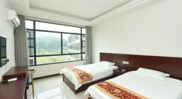 Jiayuan Holiday Hotel, Varaa Hotelli Hotellit Luan pysäköinnillä, Pysäköinti