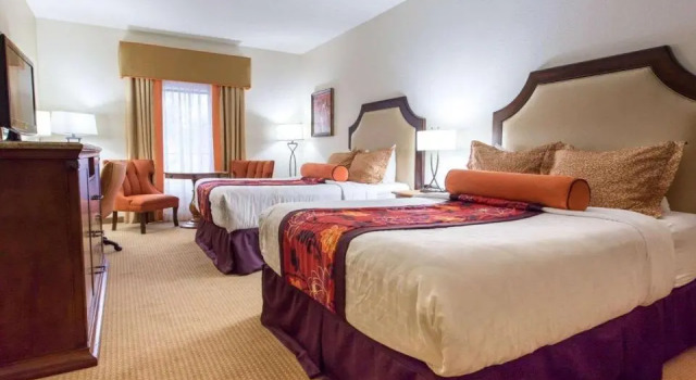 Четырёхместный номер Standard с частичным видом на океан Castillo Real St Augustine Beach,Tapestry Collection Hilton
