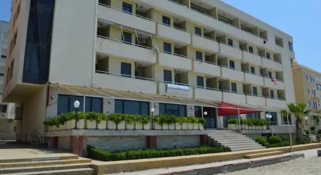 Hotel Suli, Rezerwuj Hotel Hotele w Durres County z parkingiem, Parking