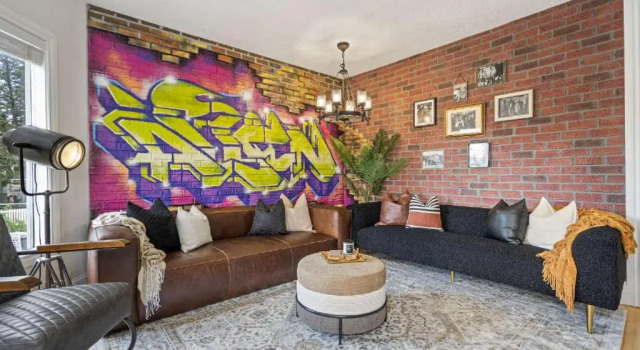 Апартаменты The Prohibition I Heritage Home I Sleeps 10 I TV