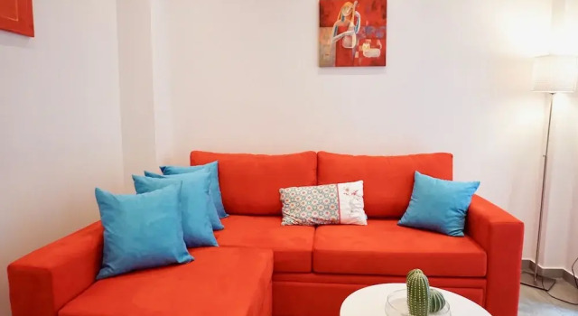 Lovely-Bright Apt - Hilton Hotel Area