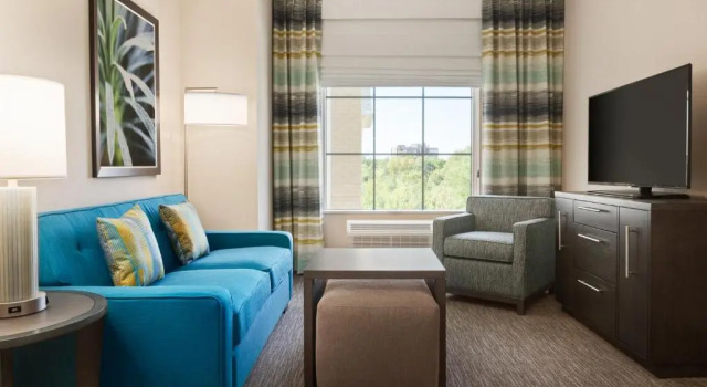 Двухместный люкс Mobility / Hearing Accessible with tub Homewood Suites By Hilton Charlotte Southpark