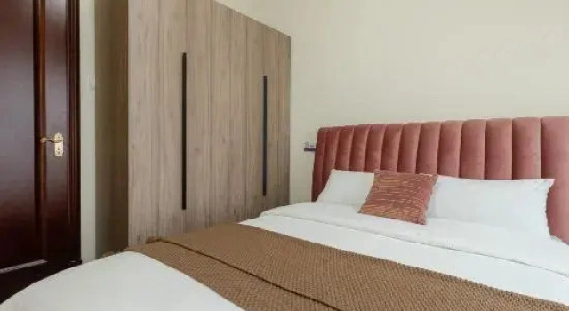 Семейный люкс с 3 комнатами Yanshe Hotel (Meishan Huanglongxi Evergrande Jinbi Tianxia)