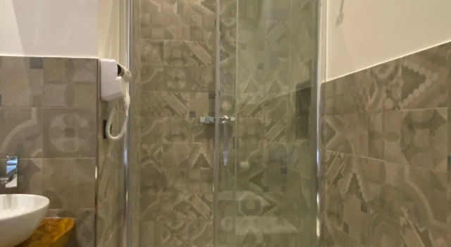 Двухместный номер Standard с балконом Holiday Guesthouse