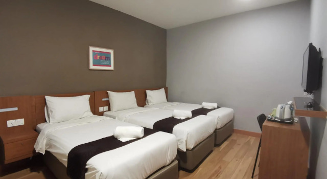 Трёхместный номер Standard Hotel Ariana Iskandar