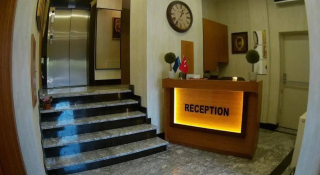 Rest Inn Hotel, Varaa Hotelli Hotellit Marmara-alue pysäköinnillä, Pysäköinti