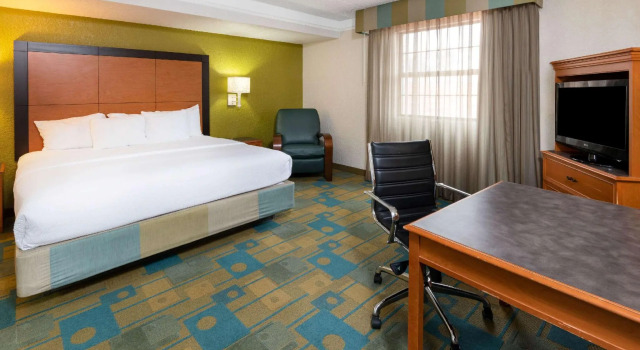 Двухместный люкс Travelodge by Wyndham Amarillo West Medical Center