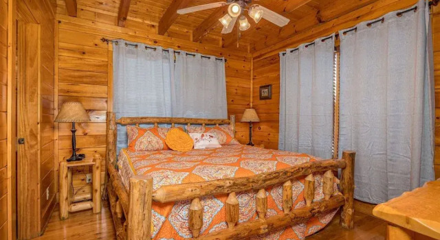 Dream on High 1 Br cabin by RedAwning