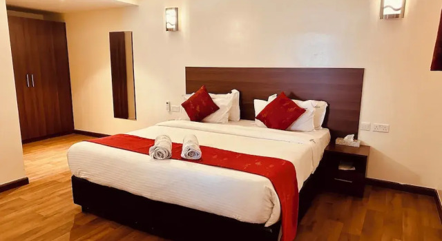Семейный люкс Отель The Crossroads Hotel Westlands