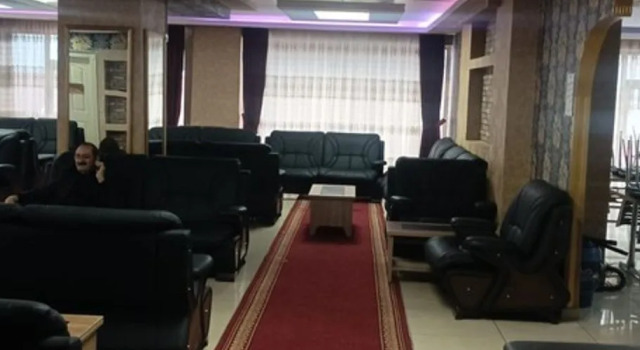Yeni̇van Otel, Prenota Hotel Van 