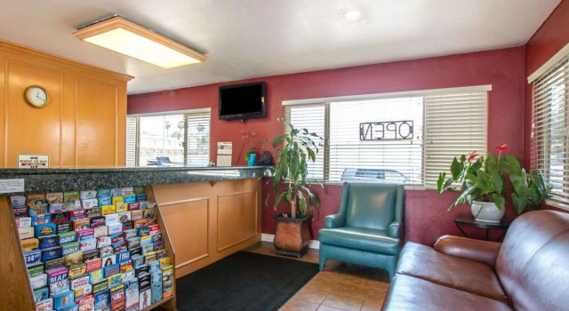 Rodeway Inn Fallbrook Downtown