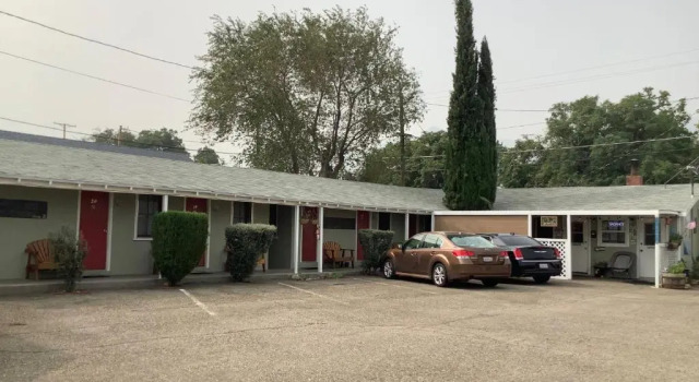 Номер Economy Independence Courthouse Motel