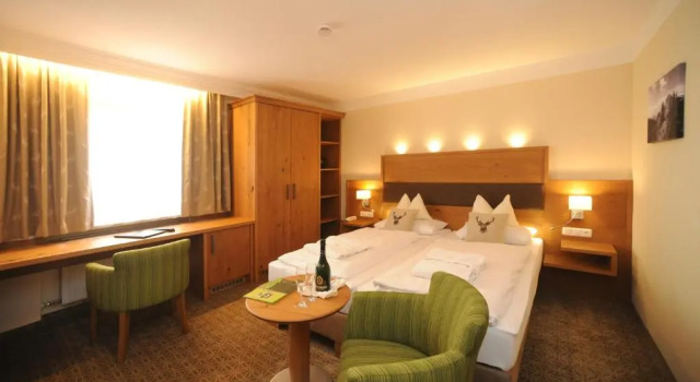 Ferienhotel Hubertus, Varaa Hotelli Hotellit Baijeri pysäköinnillä, Pysäköinti