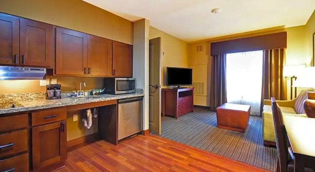 Люкс с видом на горы Homewood Suites by Hilton Kalispell