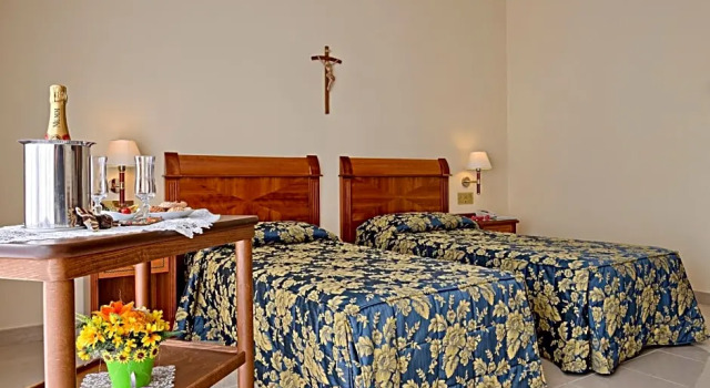 Номер Standard Hotel Centro di Spiritualità Padre Pio