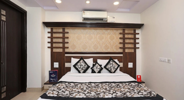 Двухместный номер Standard с балконом OYO 463 Hotel Metro View Inn
