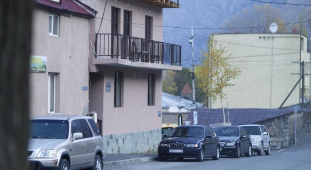 Soncho Kazbegi, Prenota Hotel Hotel a Mtkheta-Mtianeti con parcheggio, Parcheggio
