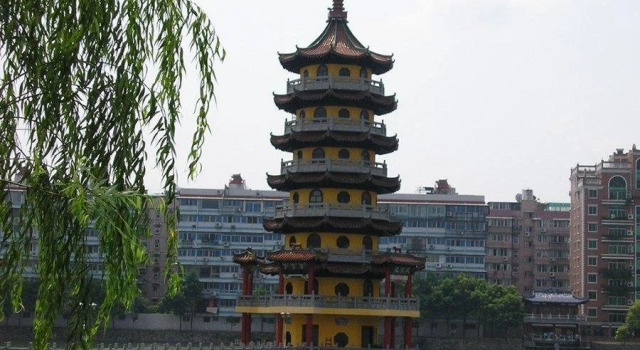 Gaoxiong Hotel