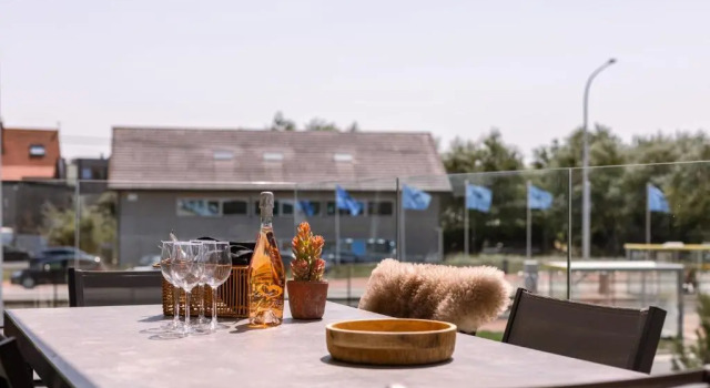 New Luxurious and Modern Apartment With Parking, Rezerwuj Apartament Hotele w Bruksela z parkingiem, Parking
