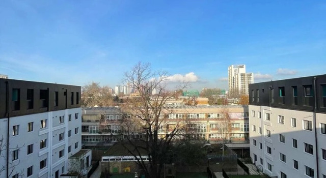 Bright 1BD Flat W/balcony - Heart of Brixton!