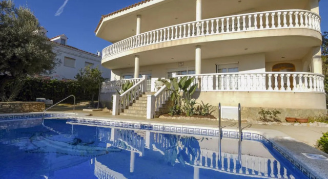 Villa Sofía Alcanar, Book Villa Hoteller i Alcanar med parkering, Parkering