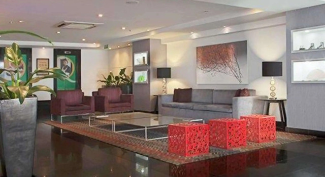 Quality Suites Alphaville