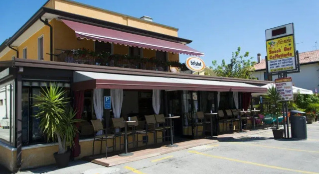 Bar Moro 1963, Забронировать Отель Каваллино-Трепорти Riviera Ovest