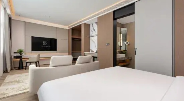 Люкс Luxury Yuexi Hotel (Juxian No.1 Middle School)