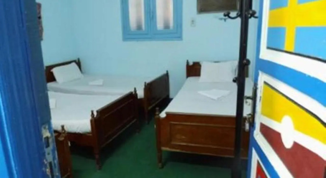 Кровать в общем номере Bob Marley House Sherief Hotel Luxor