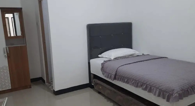 Номер Standard Pondokan Guest House Rinjani Syariah