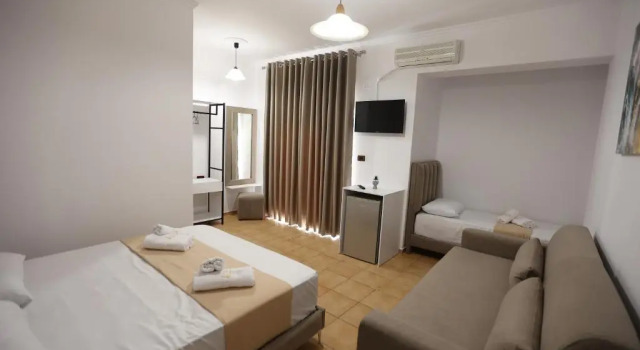 Полулюкс с балконом Hotel de Ksamil