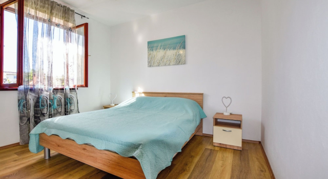House Marko, Book Feriehus Hoteller i Pasman Island med parkering, Parkering