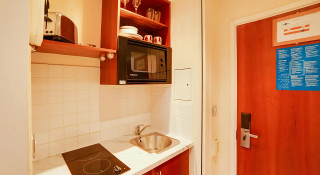 Graceful Studio in London near Churchill War Rooms, Забронировать Отель Кенсингтон и Челси Лондон, рядом с Саут Кенсингтон
