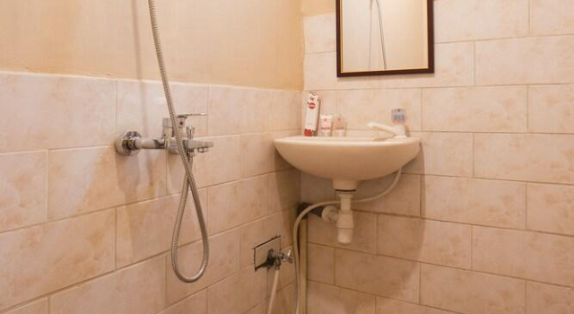 OYO 298 Gemilang Guesthouse, Prenota Hotel Tangerang Banten