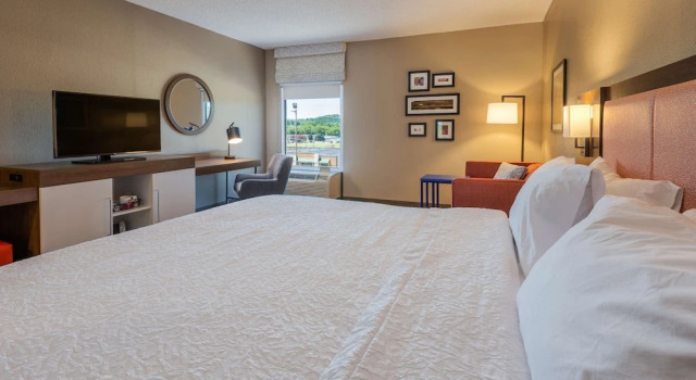 Двухместный люкс Hampton Inn Wilkesboro