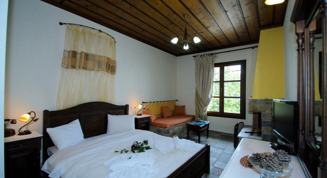 Hotel Atrapos, Book Hotel  