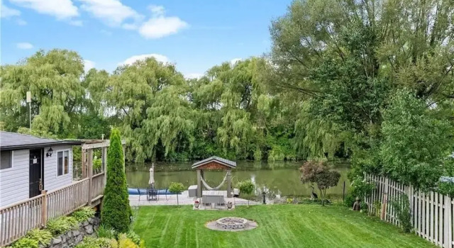 Номер Luxury Creekside Bed & Breakfast Niagara Falls