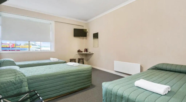 No 1 Motels