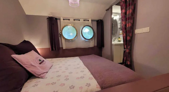 Трёхместный номер Comfort с видом на канал Péniche Amboise Maison dHôtes Flottante Toulouse Centre