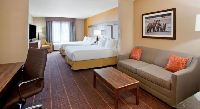 Люкс Holiday Inn Express Hotel & Suites Brainerd-Baxter by IHG