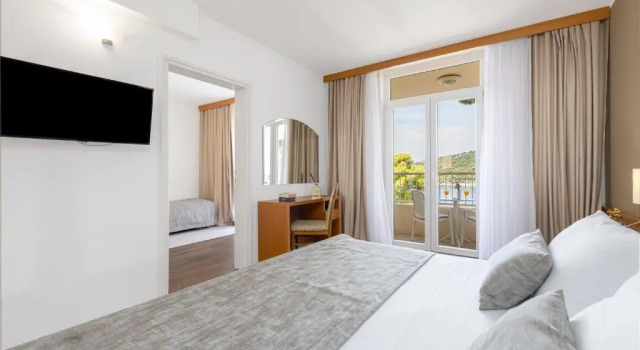 Трёхместный номер Standard с балконом и с видом на море Hotel Splendid
