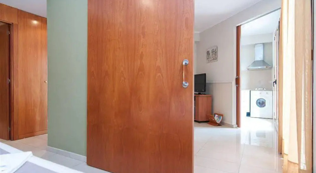 Lodging Apartments Sagrada Familia y Gracia, Забронировать Апартаменты/квартира Грасиа Барселона, рядом с Jove Regina Theatre